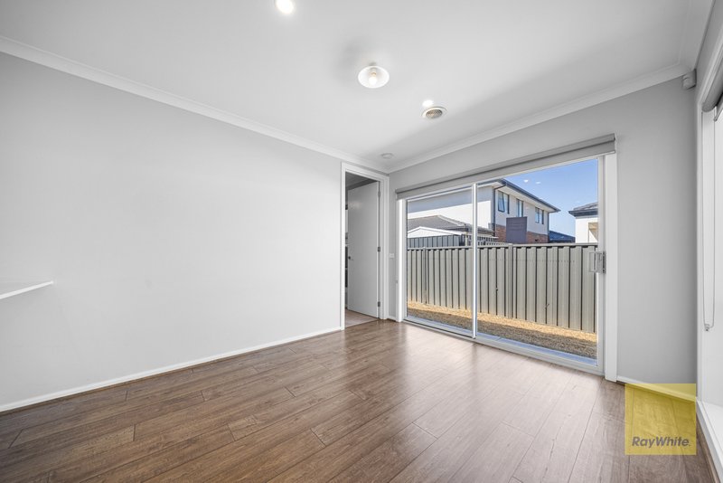 Photo - 20 Rainier Drive, Truganina VIC 3029 - Image 5