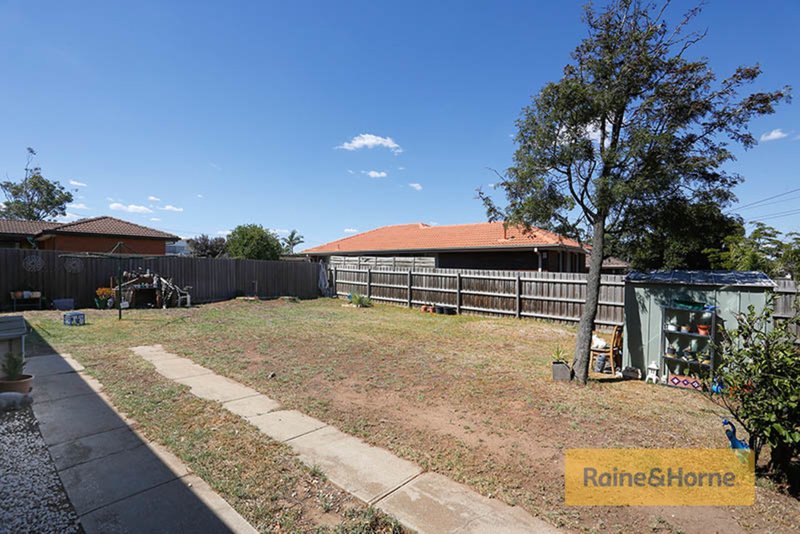 Photo - 20 Raleighs Road, Melton VIC 3337 - Image 7