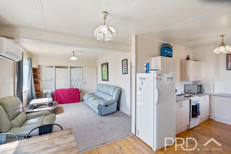 Photo - 20 Rankin Street, Tumut NSW 2720 - Image 3