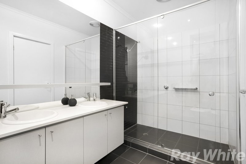 Photo - 20 Rathdowne Way, Mulgrave VIC 3170 - Image 9