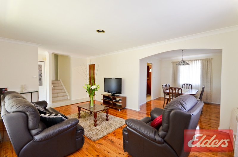 Photo - 20 Reading Avenue, Kings Langley NSW 2147 - Image 4