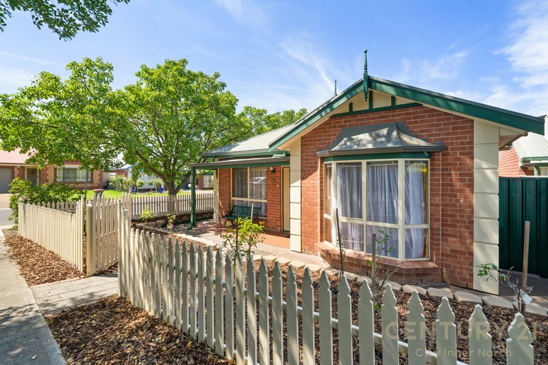 Photo - 20 Regents Lane, Wynn Vale SA 5127 - Image 2