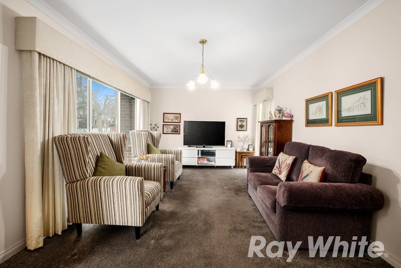 Photo - 20 Rialton Avenue, Blackburn North VIC 3130 - Image 2