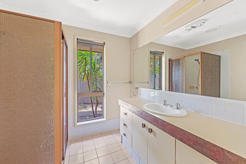 Photo - 20 Ridgevale Drive, Helensvale QLD 4212 - Image 7