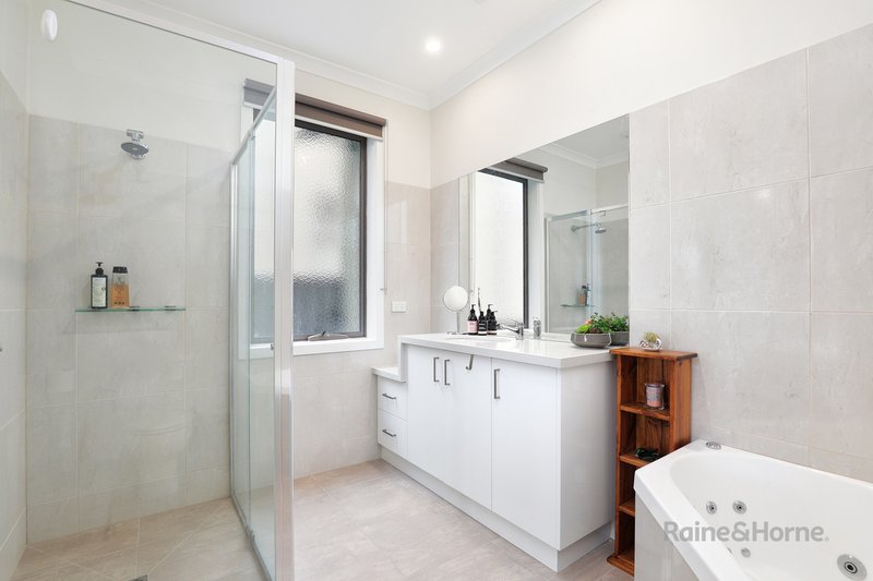 Photo - 20 Riverbend Way, Sunshine North VIC 3020 - Image 12