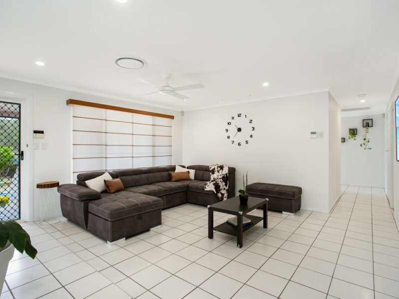 Photo - 20 Riverpark Drive, Nerang QLD 4211 - Image 3