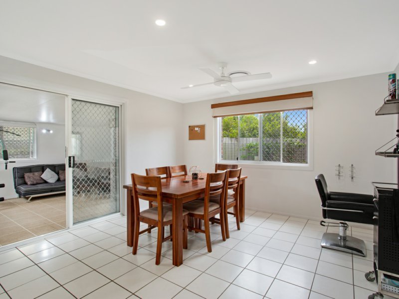 Photo - 20 Riverpark Drive, Nerang QLD 4211 - Image 4