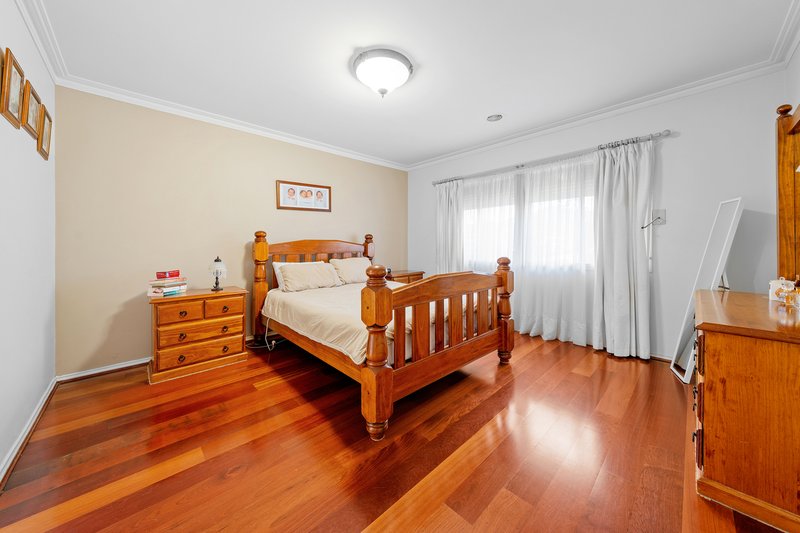 Photo - 20 Robina Road, Sydenham VIC 3037 - Image 8