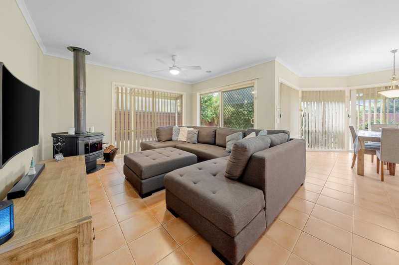 Photo - 20 Robina Road, Sydenham VIC 3037 - Image 13