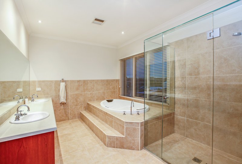 Photo - 20 Robins Avenue, Reservoir VIC 3073 - Image 13