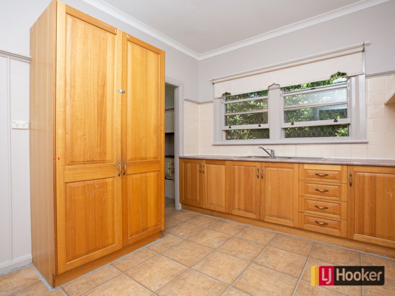 Photo - 20 Robyn Street, Tamworth NSW 2340 - Image 2