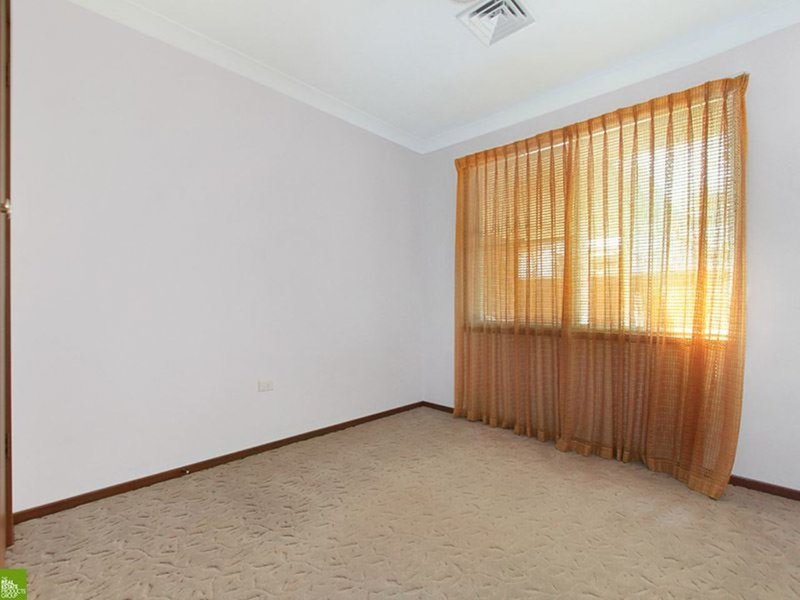 Photo - 20 Rogers Avenue, Kanahooka NSW 2530 - Image 7