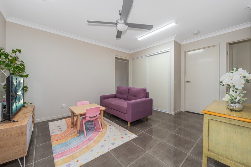 Photo - 20 Rolland Parade, Warner QLD 4500 - Image 7