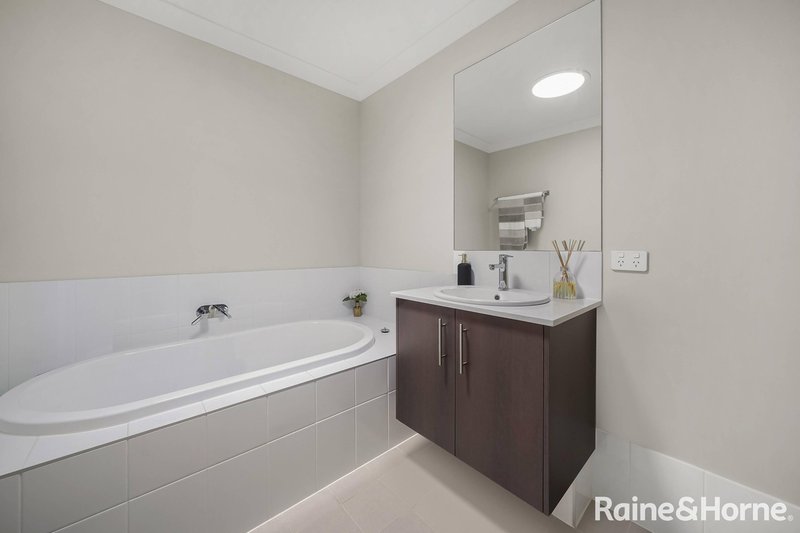 Photo - 20 Rowan Street, Oran Park NSW 2570 - Image 6