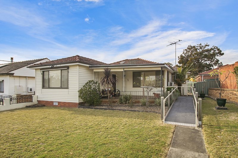 20 Rowe Ave , Lurnea NSW 2170