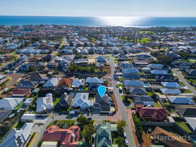 Photo - 20 Royal Crescent, Wannanup WA 6210 - Image 2