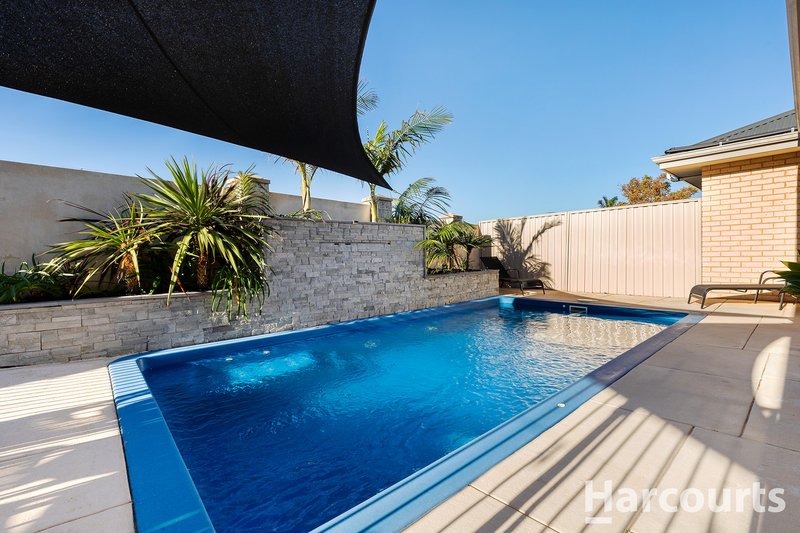 Photo - 20 Royal Crescent, Wannanup WA 6210 - Image 3