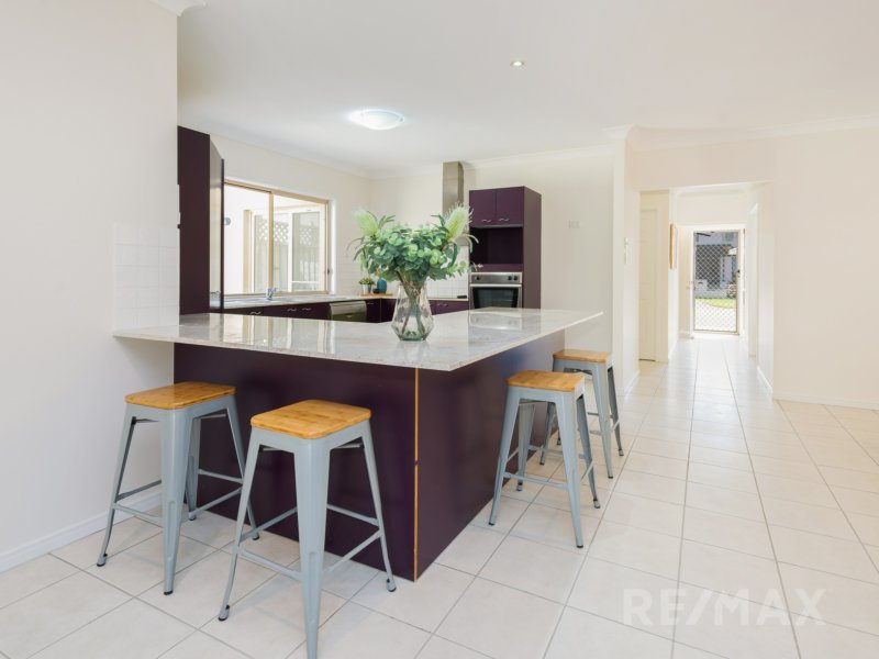 Photo - 20 Royal Links Drive, Robina QLD 4226 - Image 4