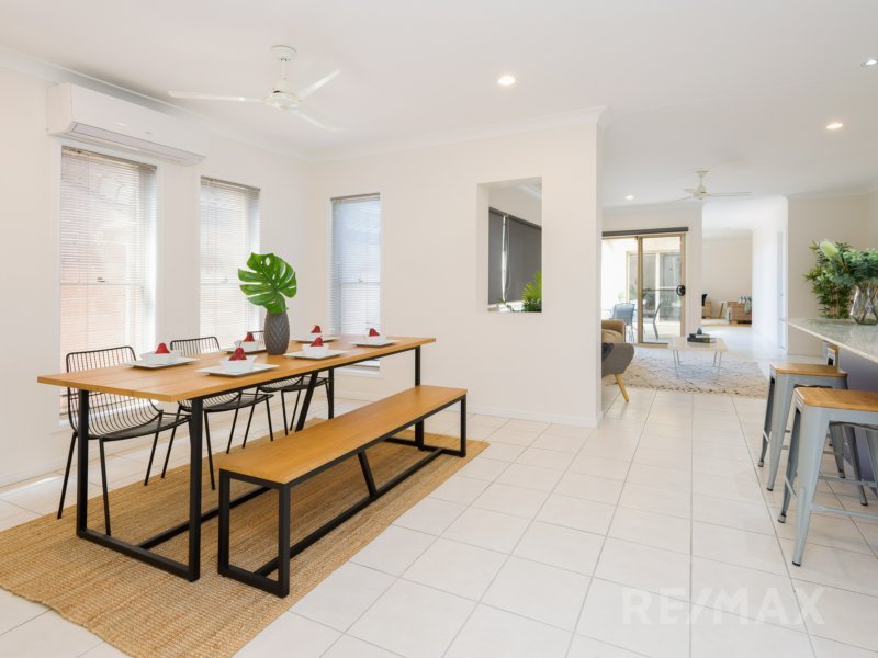 Photo - 20 Royal Links Drive, Robina QLD 4226 - Image 5