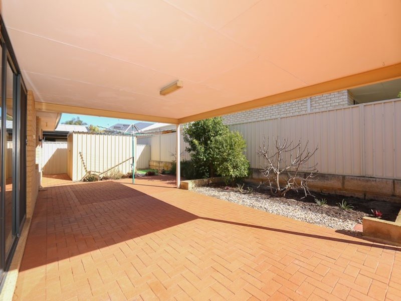 Photo - 20 Russelia Street, Canning Vale WA 6155 - Image 13