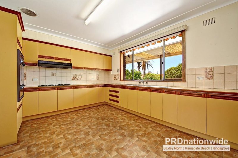 Photo - 20 Ryan Avenue, Beverly Hills NSW 2209 - Image 4