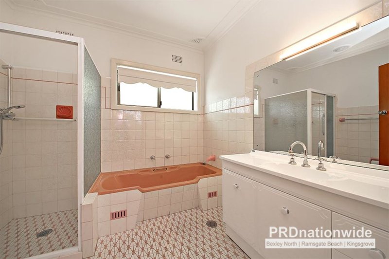 Photo - 20 Ryan Avenue, Beverly Hills NSW 2209 - Image 5