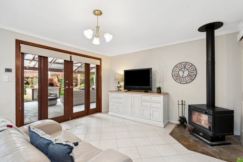 Photo - 20 Saint James Drive, Littlehampton SA 5250 - Image 5