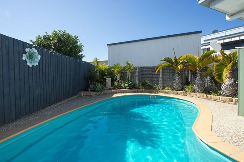 Photo - 20 Schooner Street, Tannum Sands QLD 4680 - Image 2