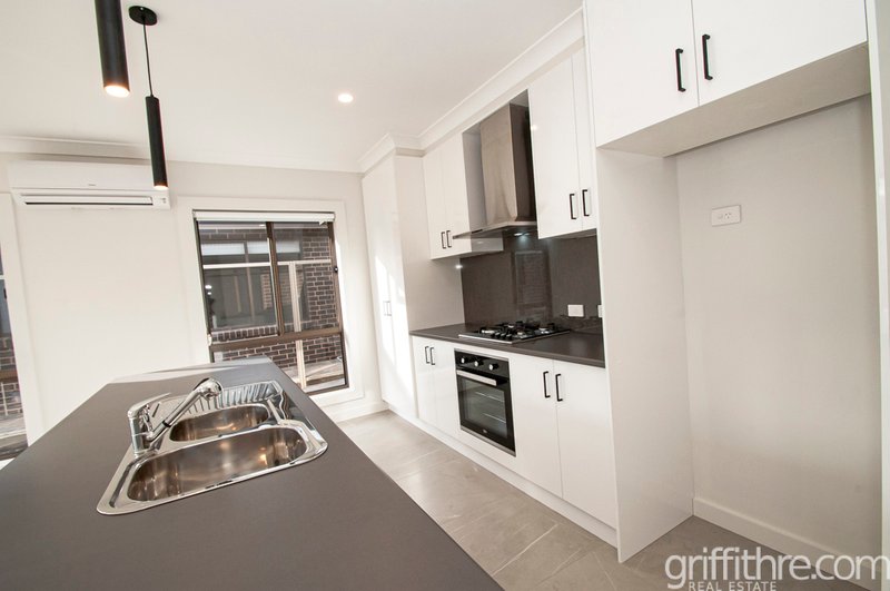 Photo - 20 Scremin Grove, Griffith NSW 2680 - Image 7