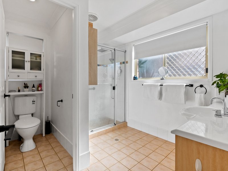 Photo - 20 Seaholly Crescent, Victoria Point QLD 4165 - Image 19