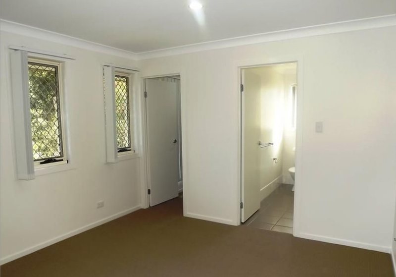 Photo - 20 Seashell Avenue, Coomera QLD 4209 - Image 4