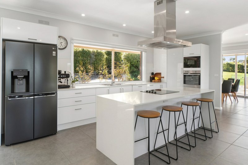 Photo - 20 Seaview Road, Tyabb VIC 3913 - Image 10