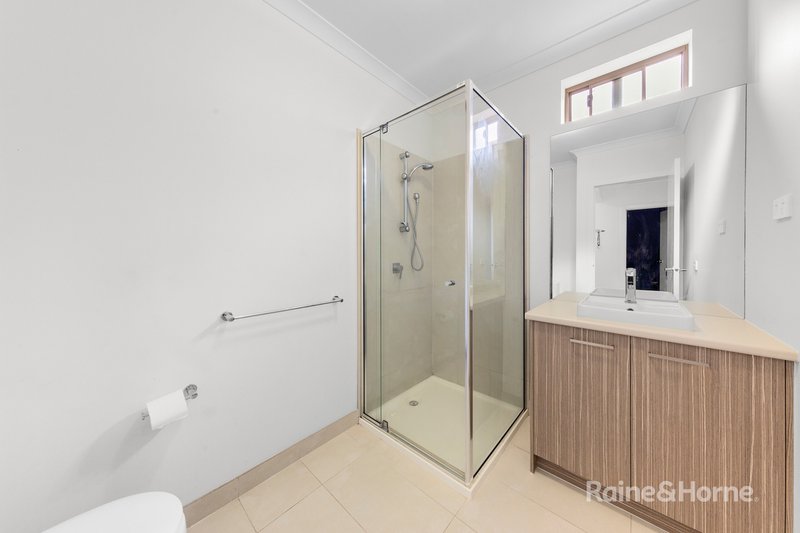 Photo - 20 Selleck Drive, Point Cook VIC 3030 - Image 6