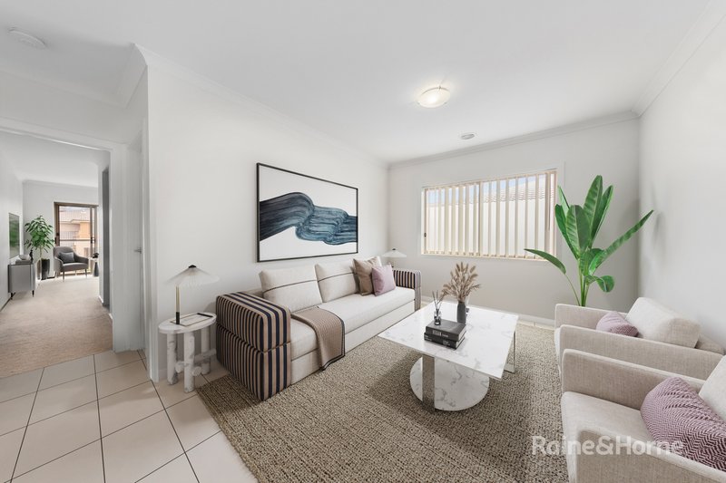 Photo - 20 Selleck Drive, Point Cook VIC 3030 - Image 7