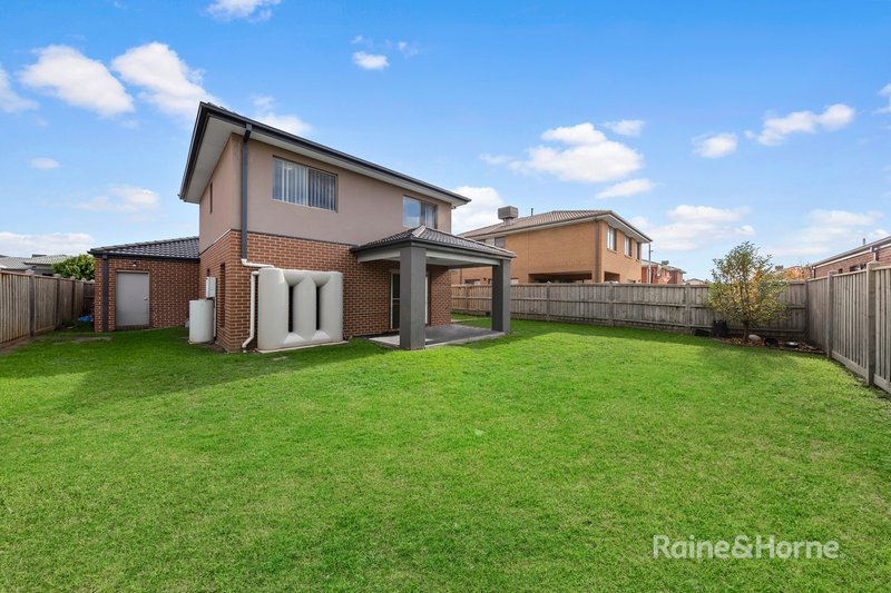 Photo - 20 Selleck Drive, Point Cook VIC 3030 - Image 13