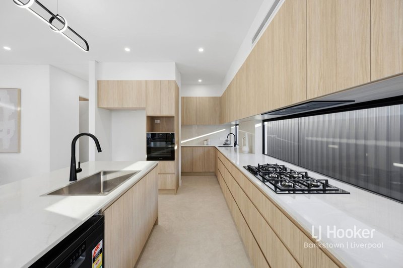 Photo - 20 Selway Avenue, Moorebank NSW 2170 - Image 11