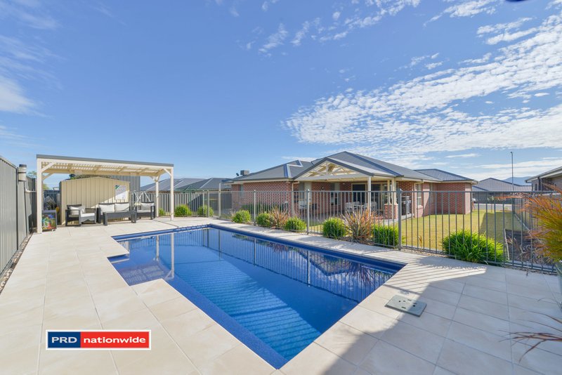 Photo - 20 Semillon Drive, Tamworth NSW 2340 - Image 3