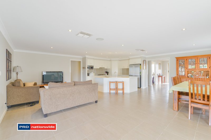 Photo - 20 Semillon Drive, Tamworth NSW 2340 - Image 6