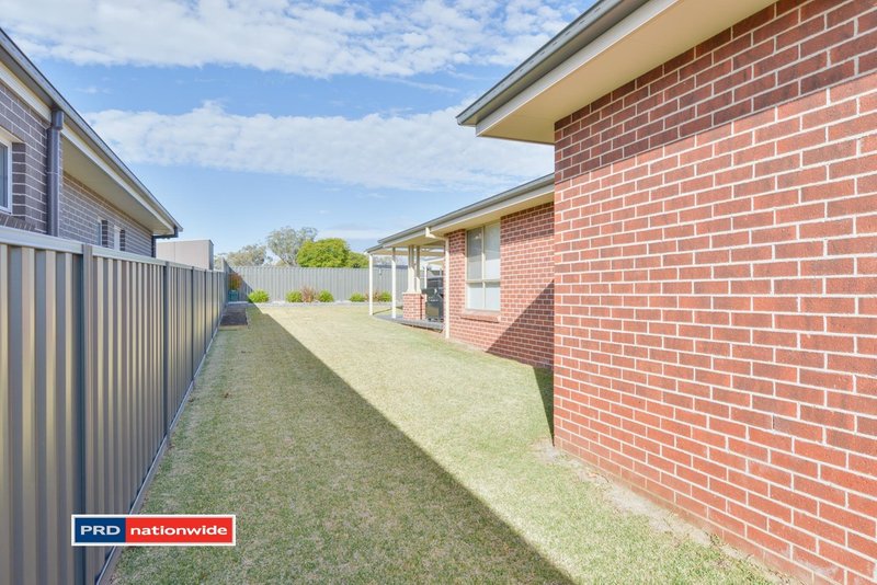 Photo - 20 Semillon Drive, Tamworth NSW 2340 - Image 12