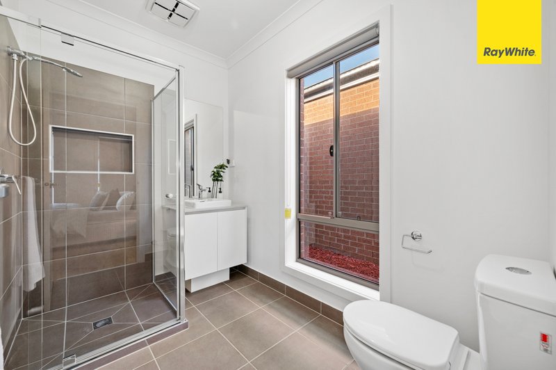 Photo - 20 Shadow Street, Deanside VIC 3336 - Image 3
