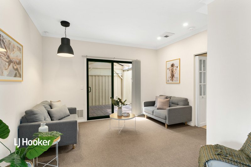 Photo - 20 Shearwater Drive, Mawson Lakes SA 5095 - Image 3