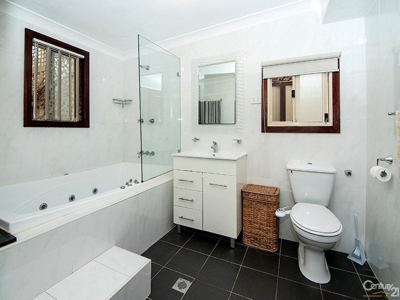 Photo - 20 Shenton Avenue, Bankstown NSW 2200 - Image 7