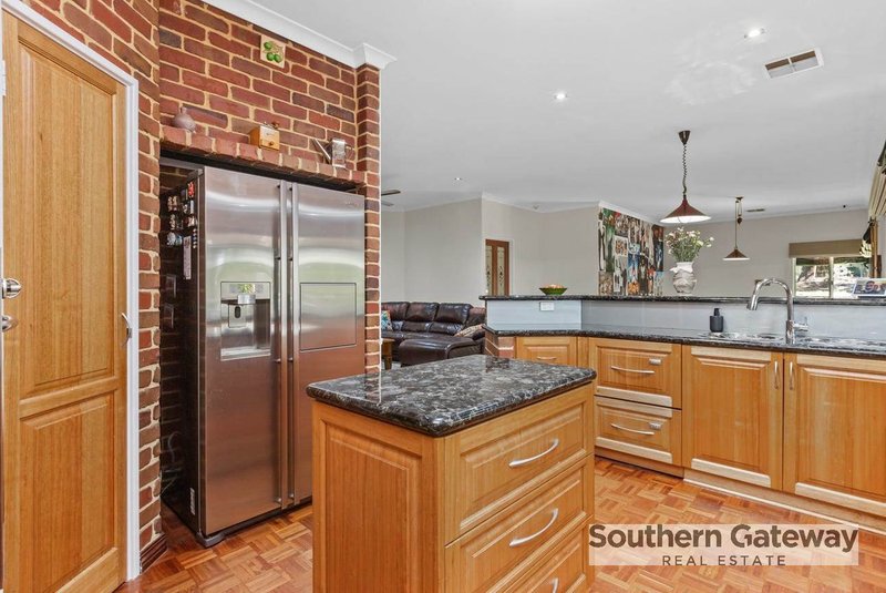 Photo - 20 Shipwright Avenue, Wellard WA 6170 - Image 5