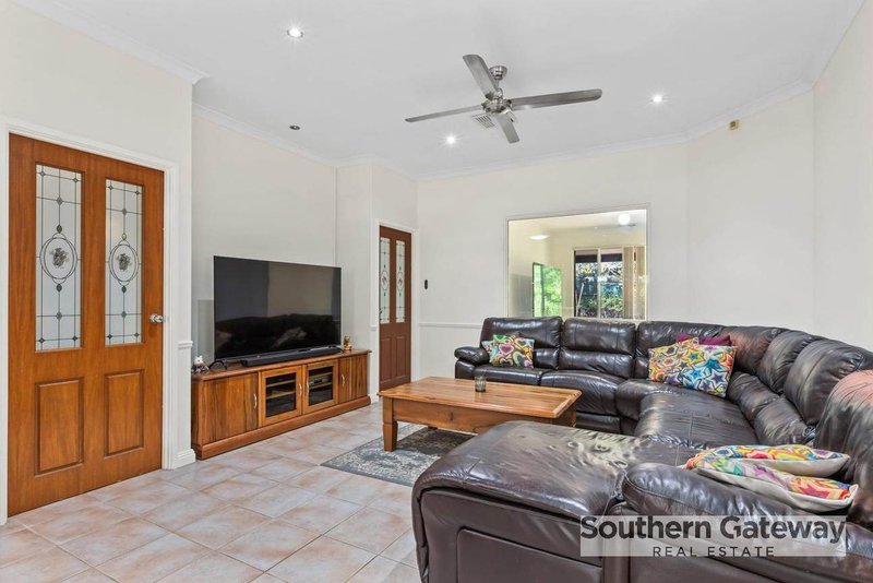 Photo - 20 Shipwright Avenue, Wellard WA 6170 - Image 11