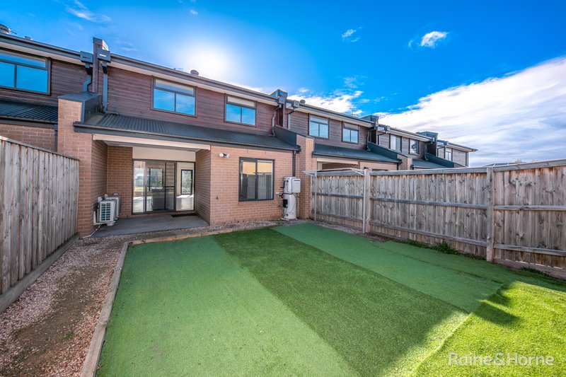 Photo - 20 Short Walk, Sunbury VIC 3429 - Image 13