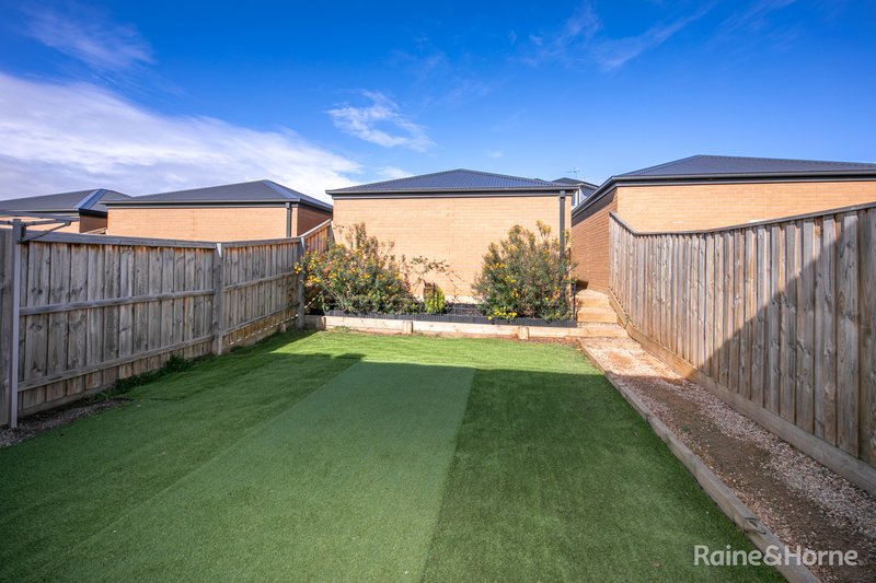 Photo - 20 Short Walk, Sunbury VIC 3429 - Image 14