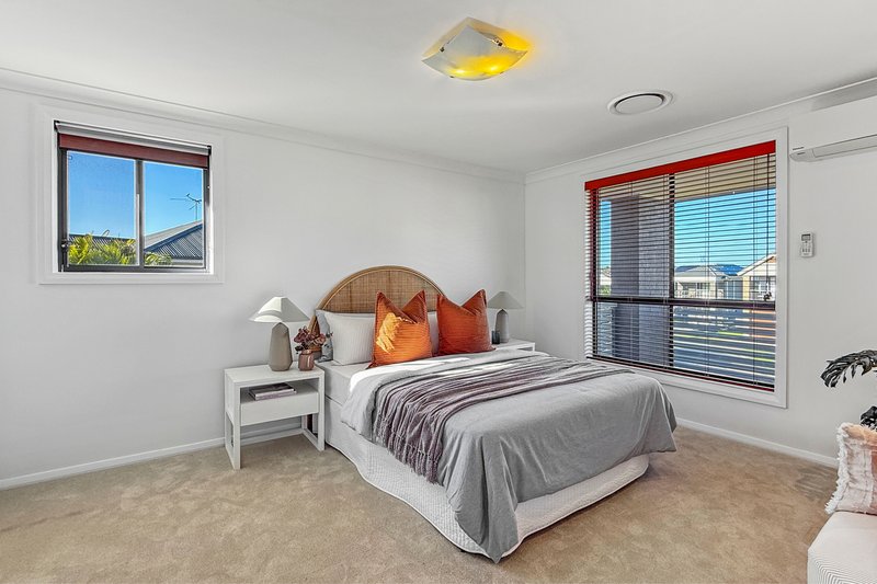 Photo - 20 Siloam Drive, Belmont North NSW 2280 - Image 11