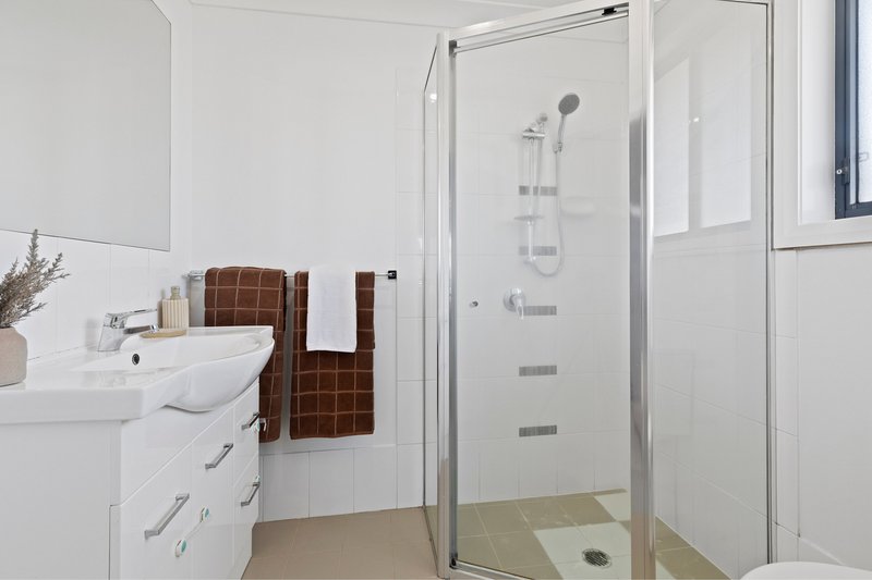 Photo - 20 Siloam Drive, Belmont North NSW 2280 - Image 13