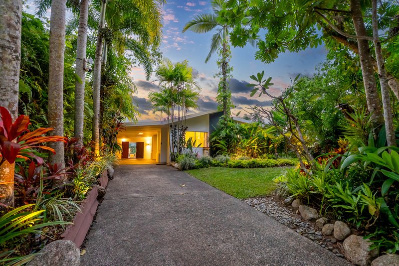 Photo - 20 Slate Close, Brinsmead QLD 4870 - Image 3