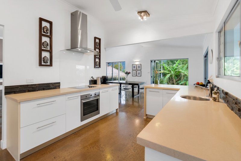 Photo - 20 Slate Close, Brinsmead QLD 4870 - Image 8